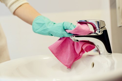Professional short-let cleaning checklist for an Airbnb property in SW8