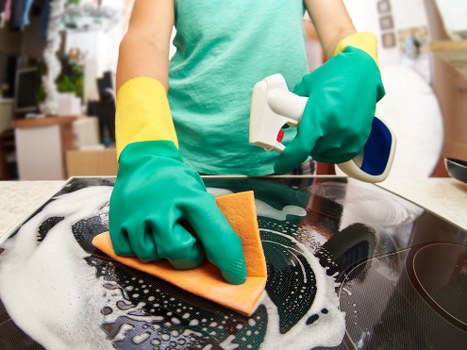 Post-build cleaning of kitchen surfaces and fittings in SW8